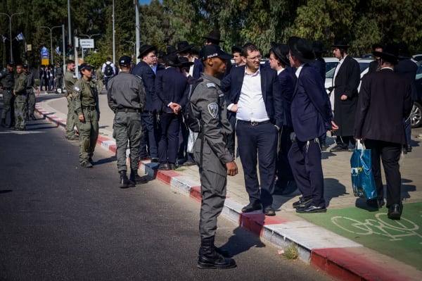 all_israel_news's tweet photo. New IDF draft law expected soon, to include ‘personal sanctions’ against Haredi draft dodgers https://t.co/Am4l31jcVn
#IDF #Israel #DraftLaw #Haredim https://t.co/XSvTA1kNw6