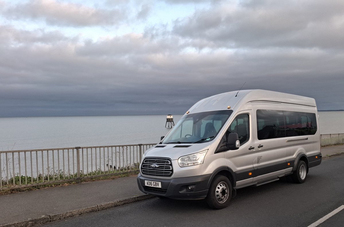 bear_pause's tweet image. AO16 after a day in Greenwich with cruise ship staff... Performed faultlessly as always. Got the pax home in 1hr40.

Arrived back to a moody sky at Harwich after a glorious day of sun in London. 27mpg was averaged with both air con units running. 

#TeamAngies #TakeTheBus