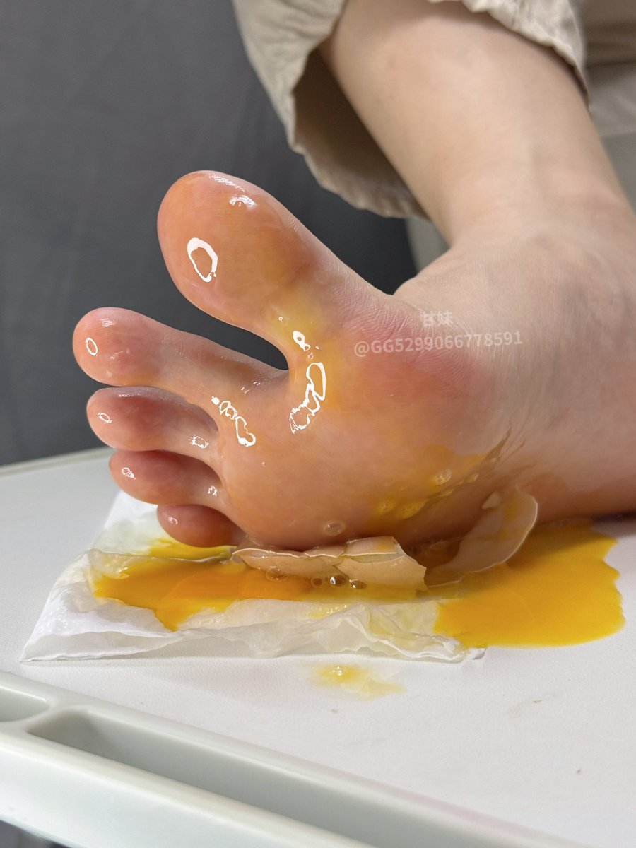 福利姬甘妹（原味）分享的黄推图片4 - 网红私拍内容