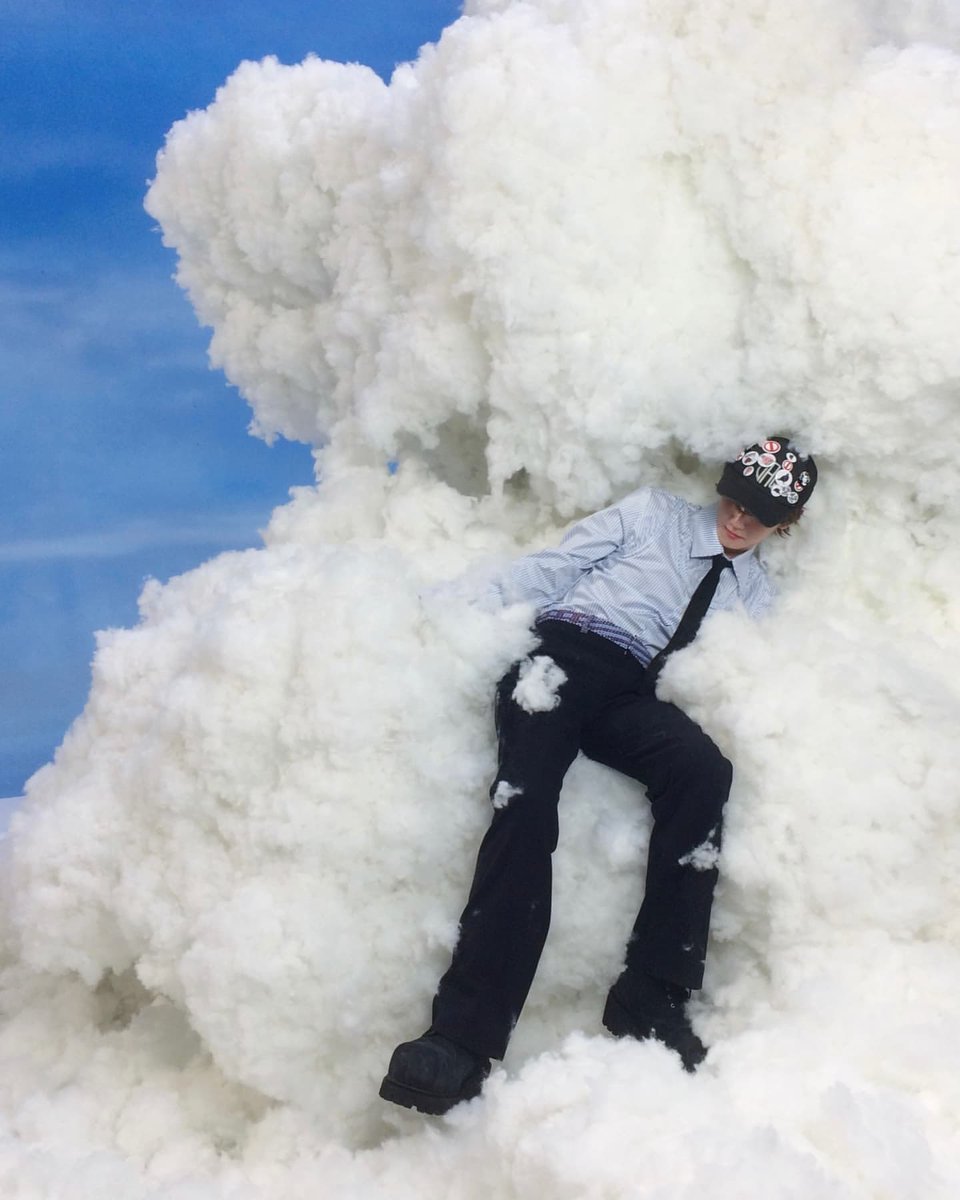 BAEKHYUN - inb100_official ins : 'Essence of Reverie' Album Jacket dump! Can't wait for you guys to hear the album.

#백현 #BAEKHYUN #EssenceofReverie