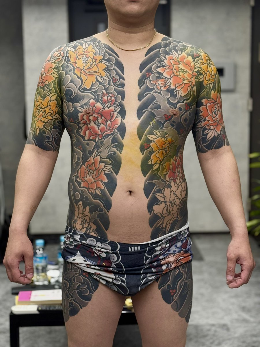 ryukeitattoo's tweet photo. 牡丹散らし

https://t.co/du00TYy7LA https://t.co/u0ZC0taDki