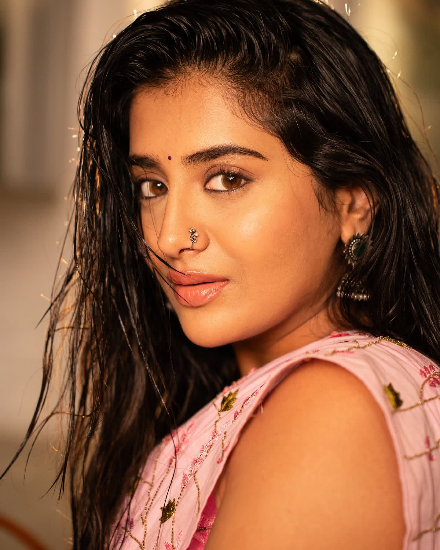 GqWWJ_ha8AAHhty?format=jpg&name=large