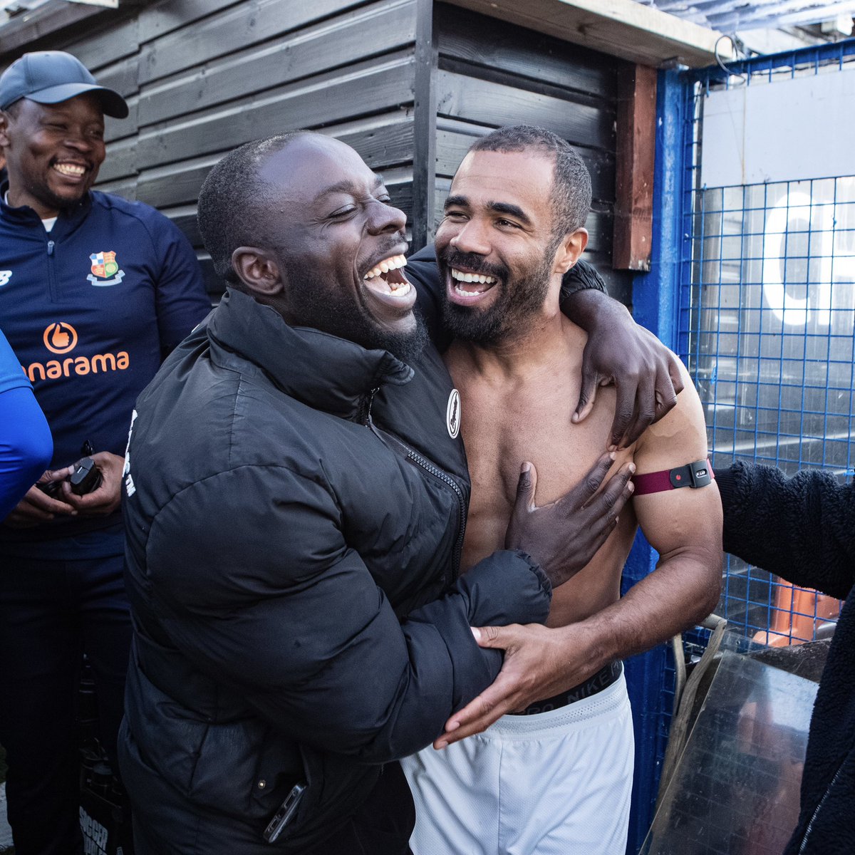Wealdstone FC tweet media