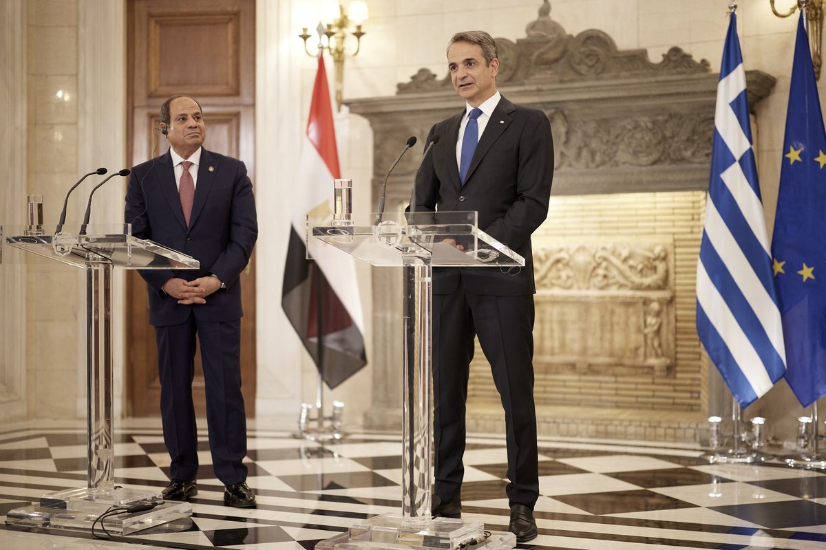 Με τον Πρόεδρο της Αιγύπτου Abdel Fattah El-Sisi επαναβεβαιώσαμε τη σημασία του εμβληματικού έργου ηλεκτρικής διασύνδεσης Ελλάδας-Αιγύπτου και τον κομβικό ρόλο της Ελλάδας ως ενεργειακής πύλης της Ευρώπης για την εισαγωγή «πράσινης» ηλεκτρικής ενέργειας από τη Βόρεια Αφρική.