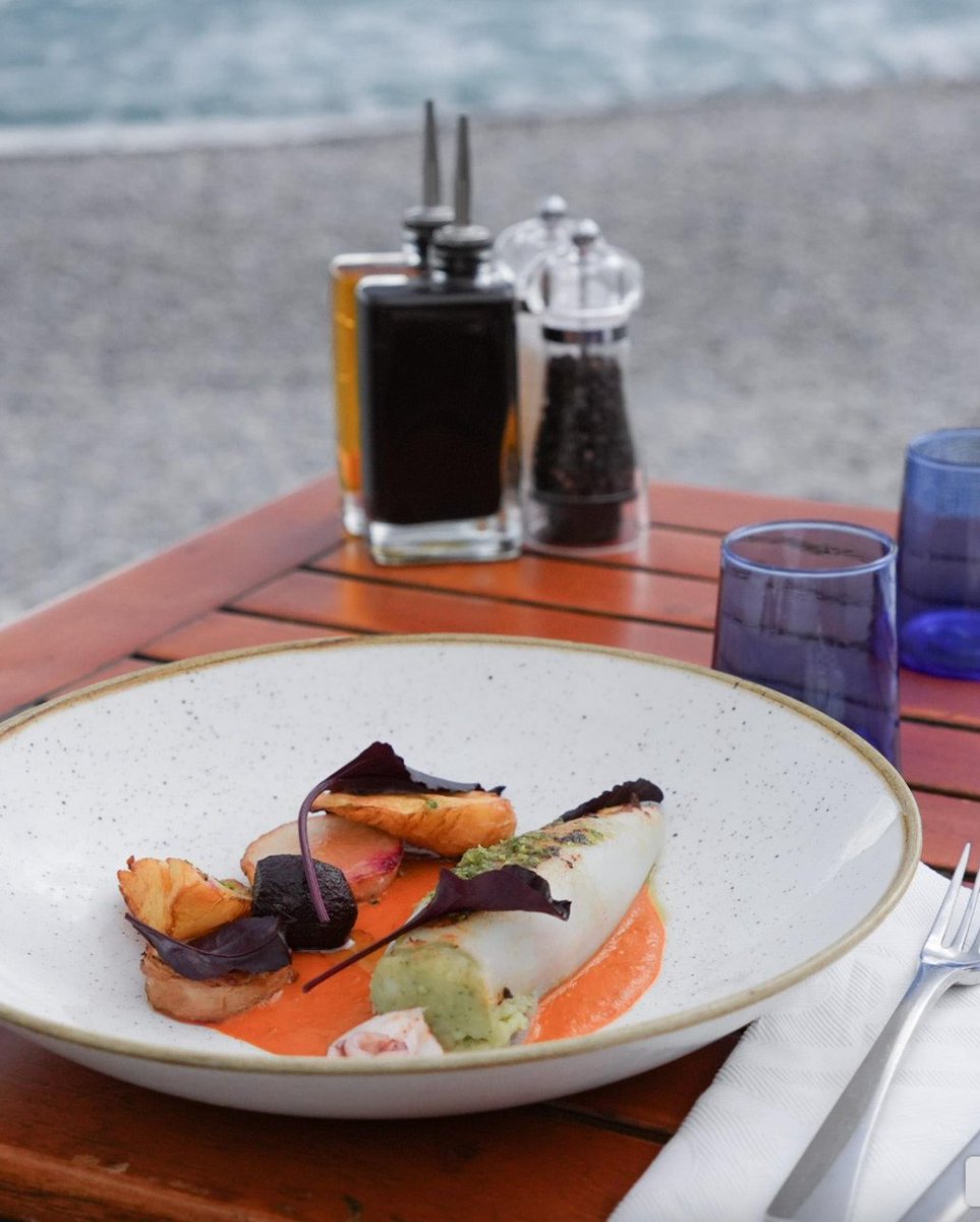 [ #CotedAzurFrance - #BoutiqueHotel ]
Séjourner au <a href="/BeauRivageNice/">Beau Rivage Nice</a> ,c'est aussi profiter de notre restaurant face à la mer <a href="/PlageBeauRivage/">Plage Beau Rivage</a> , <a href="/VisitCotedazur/">Côte d'Azur France</a> <a href="/ExploreNCA/">Explore Nice Côte d'Azur</a>
