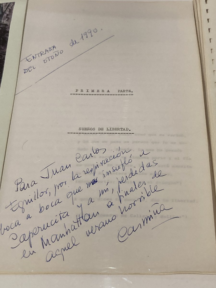 Preguntándome si <a href="/apitaera/">toribio, andrea</a>, como fan de #Mafin y de #CarmenMartinGaite, es consciente de que la primera parte de «Caperucita en Manhatan» lleva por título "Sueños de libertad" :) 

Foto de la expo en Bilbao sobre Juan Carlos Eguillor que me envía un amigo.