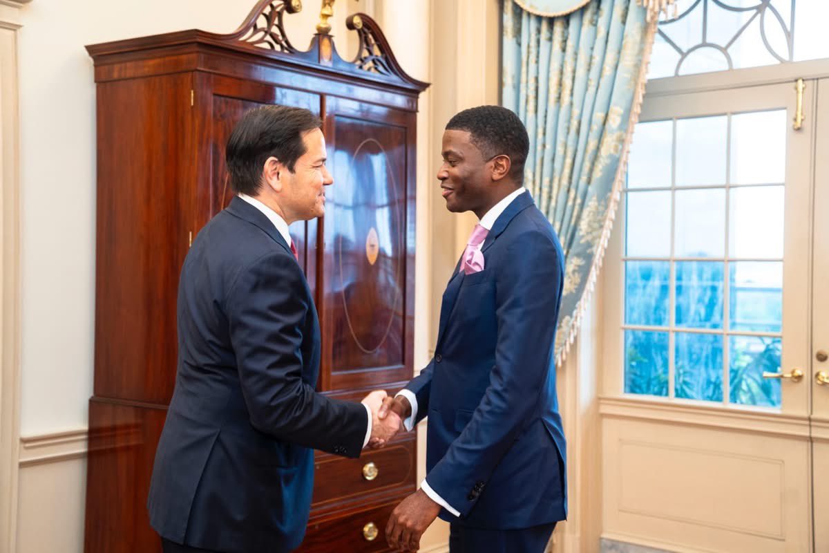 Hon. Dickon Mitchell tweet media