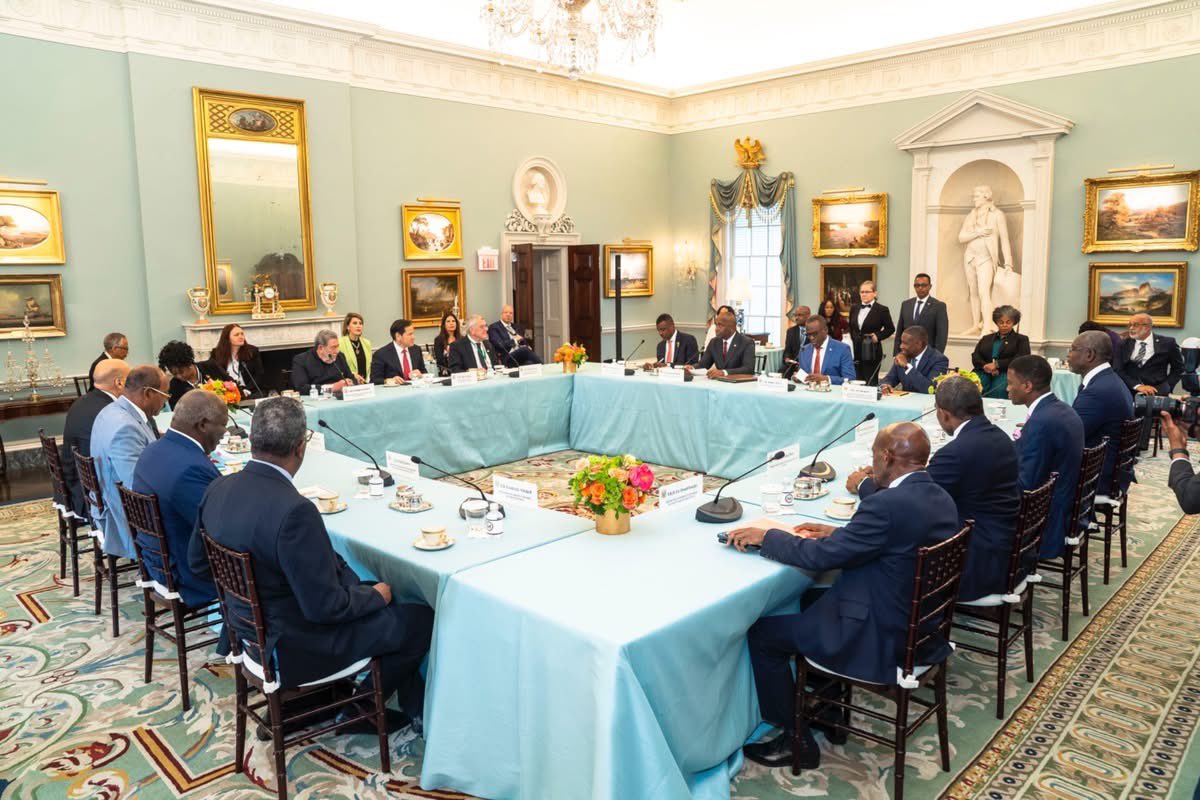 Hon. Dickon Mitchell tweet media