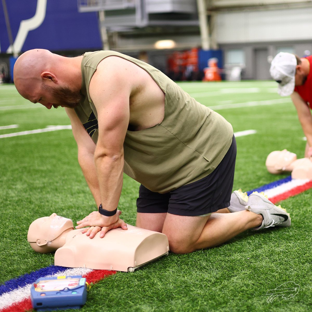 In our continued commitment to CPR and AED awareness, our players were trained in hands-only CPR this week!

Learn more and help us work together to improve the chance of surviving a cardiac arrest in our community: bufbills.co/4cnPCef