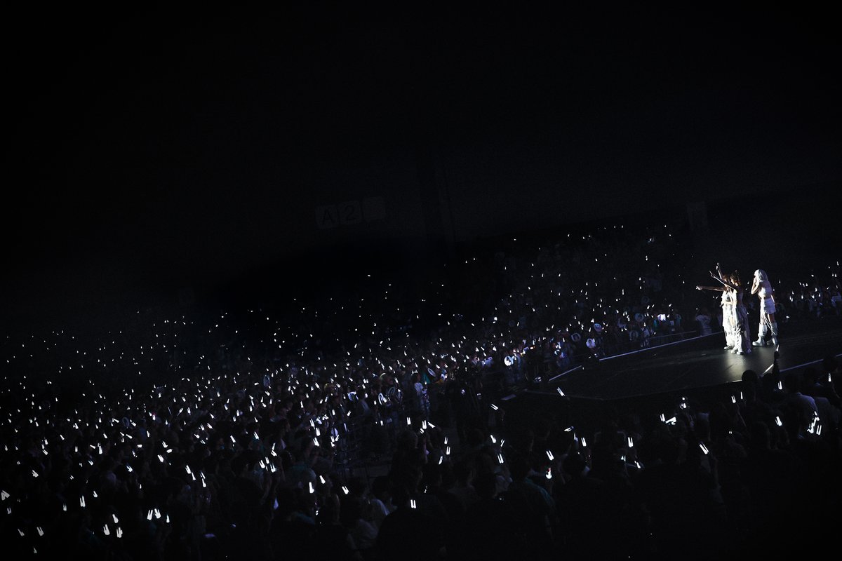 今日のLE_SSERAFIM] 250507 @ 2025 LE SSERAFIM TOUR 'EASY CRAZY HOT