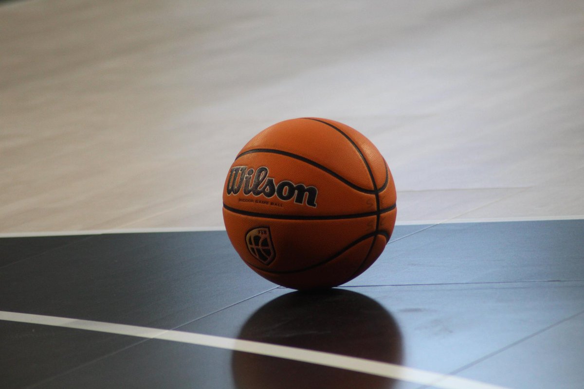 GRACIAS a los jugadores y entrenadores… GRACIAS a las Administraciones Públicas… GRACIAS a las Empresas y Patrocinadores… GRACIAS a nuestros aficionados… y GRACIAS a todos los que de alguna manera habéis colaborado en que el Sueño de Moraleja siga vivo. Seguimos otro año más?