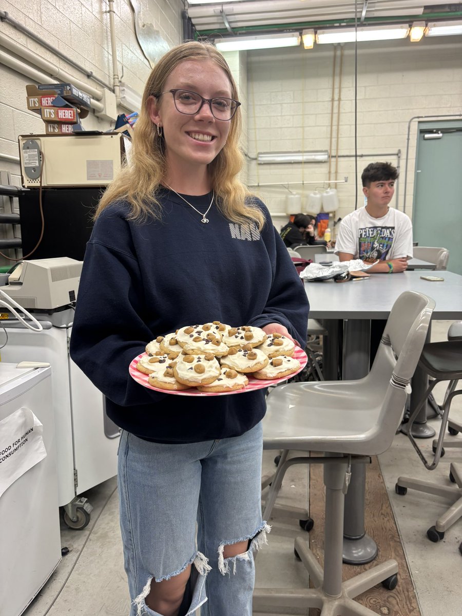 Teacher appreciation day has been awesome! PTSA covering duties, breakfast on Monday, principal got us lunch yesterday and Senior Ciara T made us cookies. Feeling the love! Thank you
