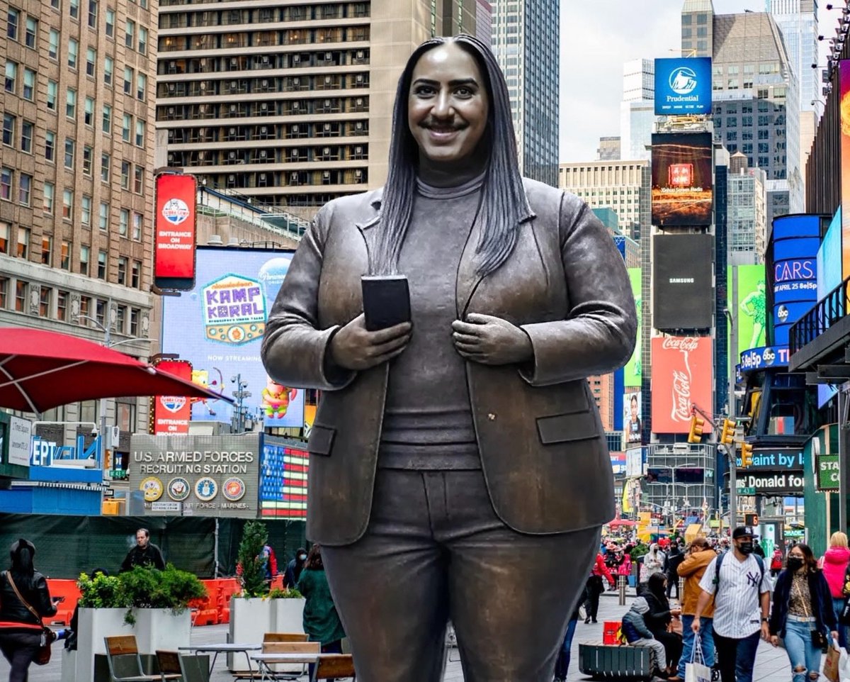 We patriots aren’t gonna let wokesters take over Times Square, therefore we’ve erected our own beautiful Chaya Raichik statue for tourists to admire.