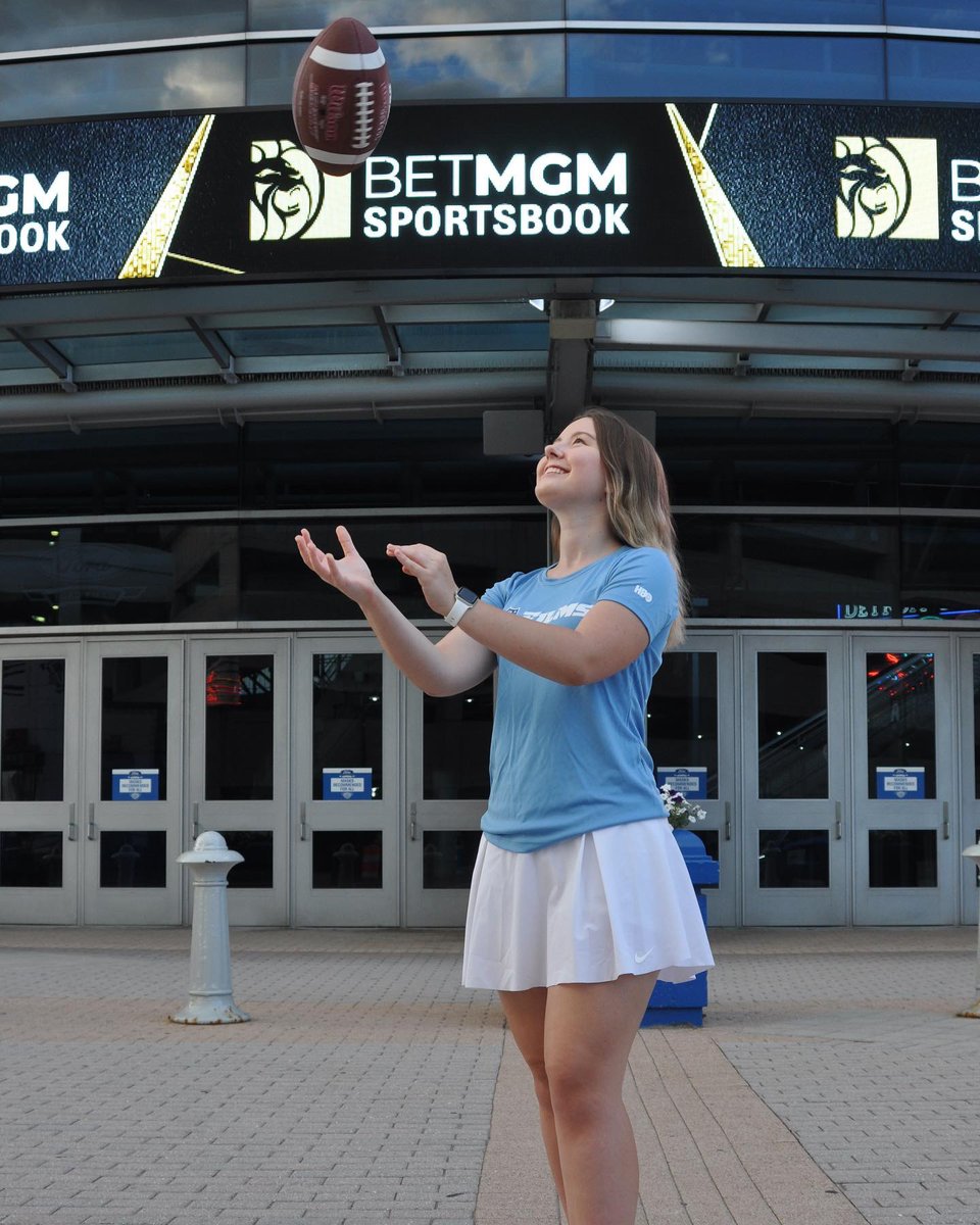 Lauren Booher (@laurenbooher) on Twitter photo One Pride has a new lion in the den! π¦
I'm happy to announce that I've joined the ππππ«π¨π’π ππ’π¨π§π¬ as a Football Education Intern for the summer!
Working for the <a href="/Lions/">Detroit Lions</a> is a dream come true, and I can't wait to represent the Motor City. One Pride has a new lion in the den! π¦
I'm happy to announce that I've joined the ππππ«π¨π’π ππ’π¨π§π¬ as a Football Education Intern for the summer!
Working for the <a href="/Lions/">Detroit Lions</a> is a dream come true, and I can't wait to represent the Motor City.