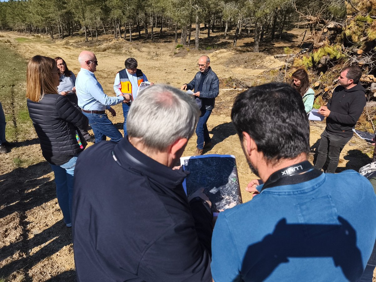 Naturaleza Castilla y León (@naturalezacyl) on Twitter photo Participamos en Braganza #Portugal en la reunión del proyecto #USE4FOREST <a href="/6Sudoe/">Interreg SUDOE</a> “Estrategia para la #Prevención de #IIFF mediante mejora de los espacios naturales”
Intercambio de experiencias y conocimientos para mejorar la gestión y adaptación al riesgo de incendios Participamos en Braganza #Portugal en la reunión del proyecto #USE4FOREST <a href="/6Sudoe/">Interreg SUDOE</a> “Estrategia para la #Prevención de #IIFF mediante mejora de los espacios naturales”
Intercambio de experiencias y conocimientos para mejorar la gestión y adaptación al riesgo de incendios