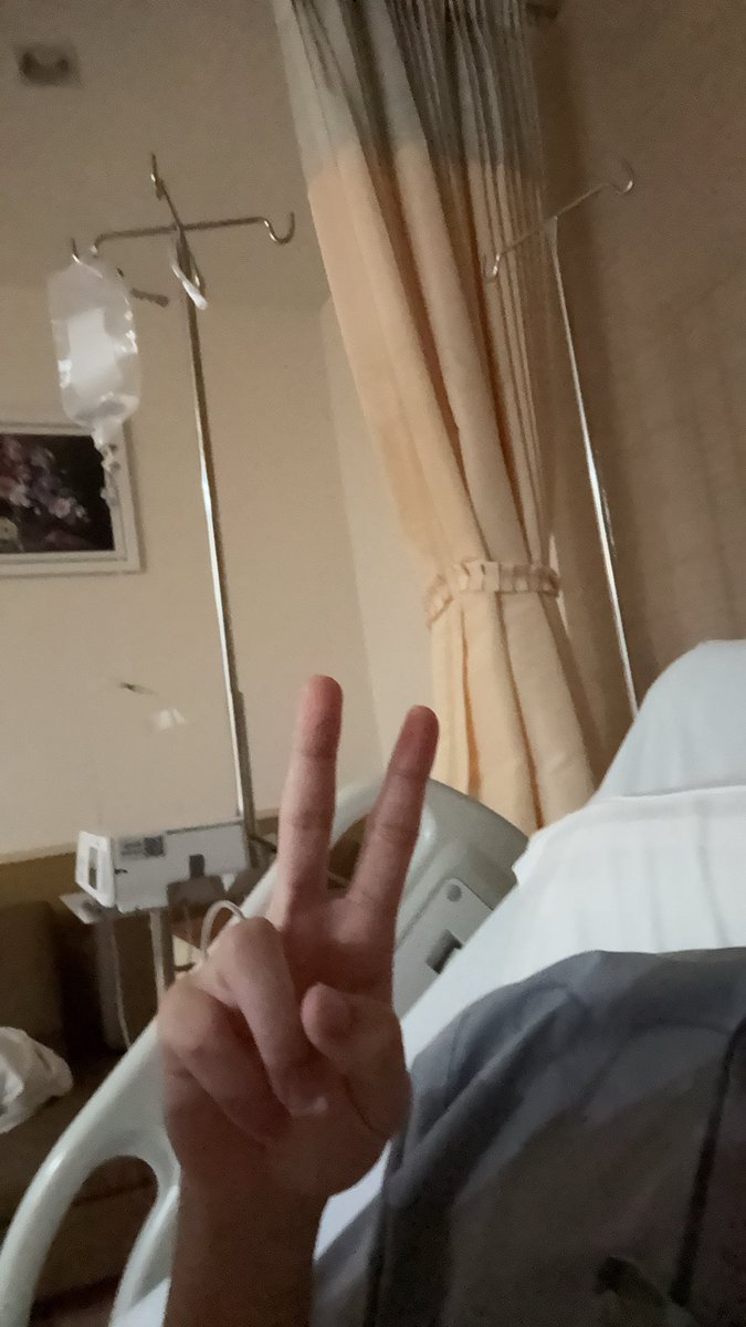 เกิดอุบัติเหตุนิดหน่อยคับ ขอโทษงานที่รับไว้ด้วยนะครับ เดี๋ยวจะรีบหายไวเลยคับบ ขอกำลังใจให้แพทด้วยย🥹🙏🏻