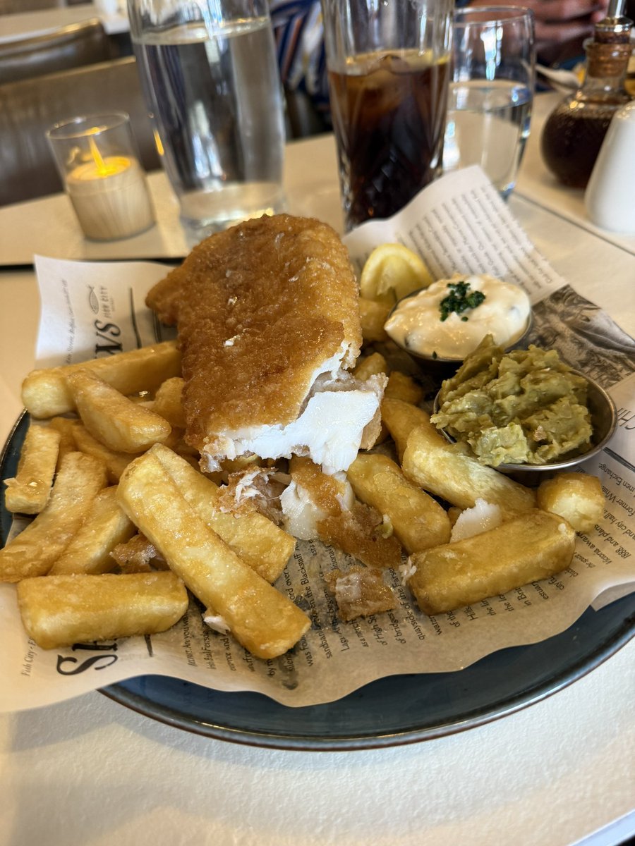 ruth allum (@mgtruth) on Twitter photo Chippy lunch <a href="/fishcitybelfast/">Fish City Belfast</a> with the son and himself.
Chefs kiss.
The French donโt do fish & chips the way we do ๐ Chippy lunch <a href="/fishcitybelfast/">Fish City Belfast</a> with the son and himself.
Chefs kiss.
The French donโt do fish & chips the way we do ๐