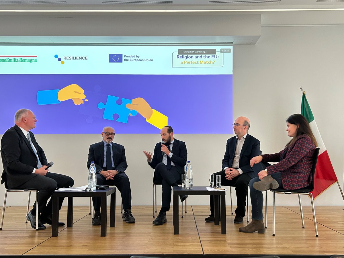 First roundtable on "The social and cultural impact of research on religions" with different perspectives from diverse religions, reflecting on how research on religion can counter negative dynamics 
- during #resilienceRI roundtable discussions "Religion and the EU - a Perfect
