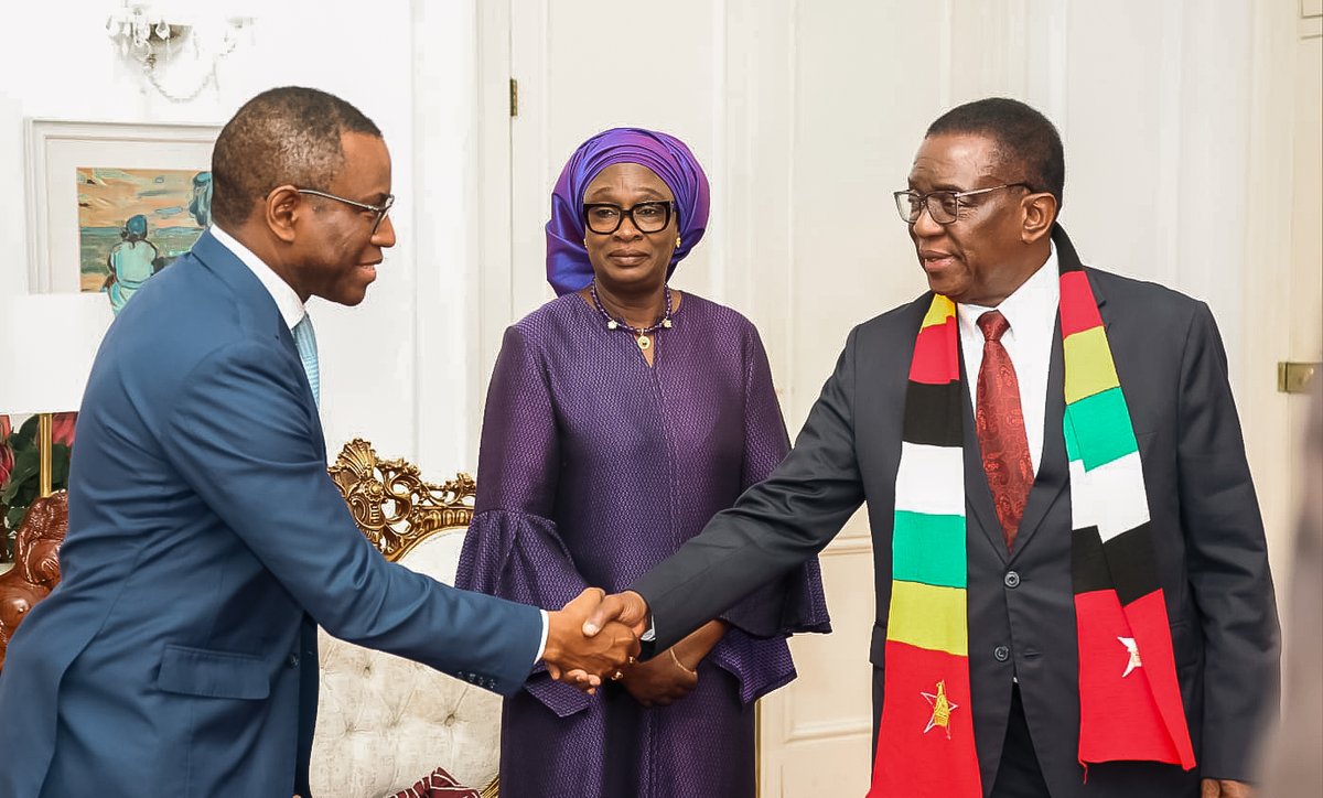 Today I welcomed Senegal’s Foreign Minister, Mrs Yassin FALL, and AfDB candidate Mr Amadou HOTT to State House. We discussed bilateral ties, African solidarity, and Zimbabwe’s bid for a UN Security Council seat.
#Zimbabwe # Senegal #Agenda2063 #AfDB