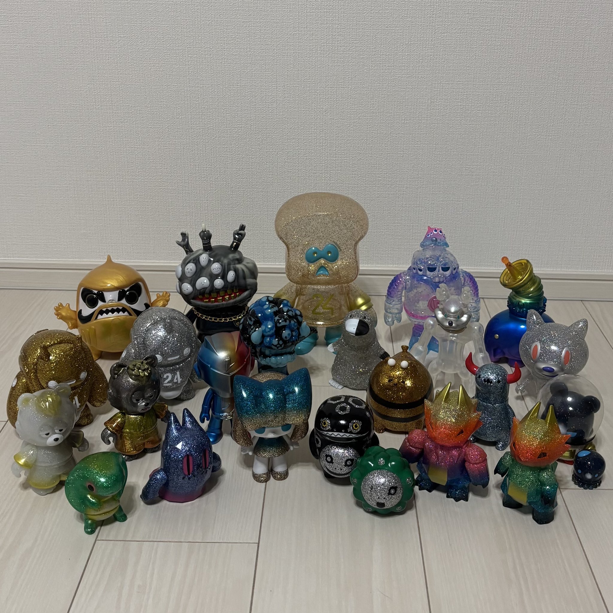白熊屋/ソフビ人形・シロクマンデ2色セット（酒屋前掛け付