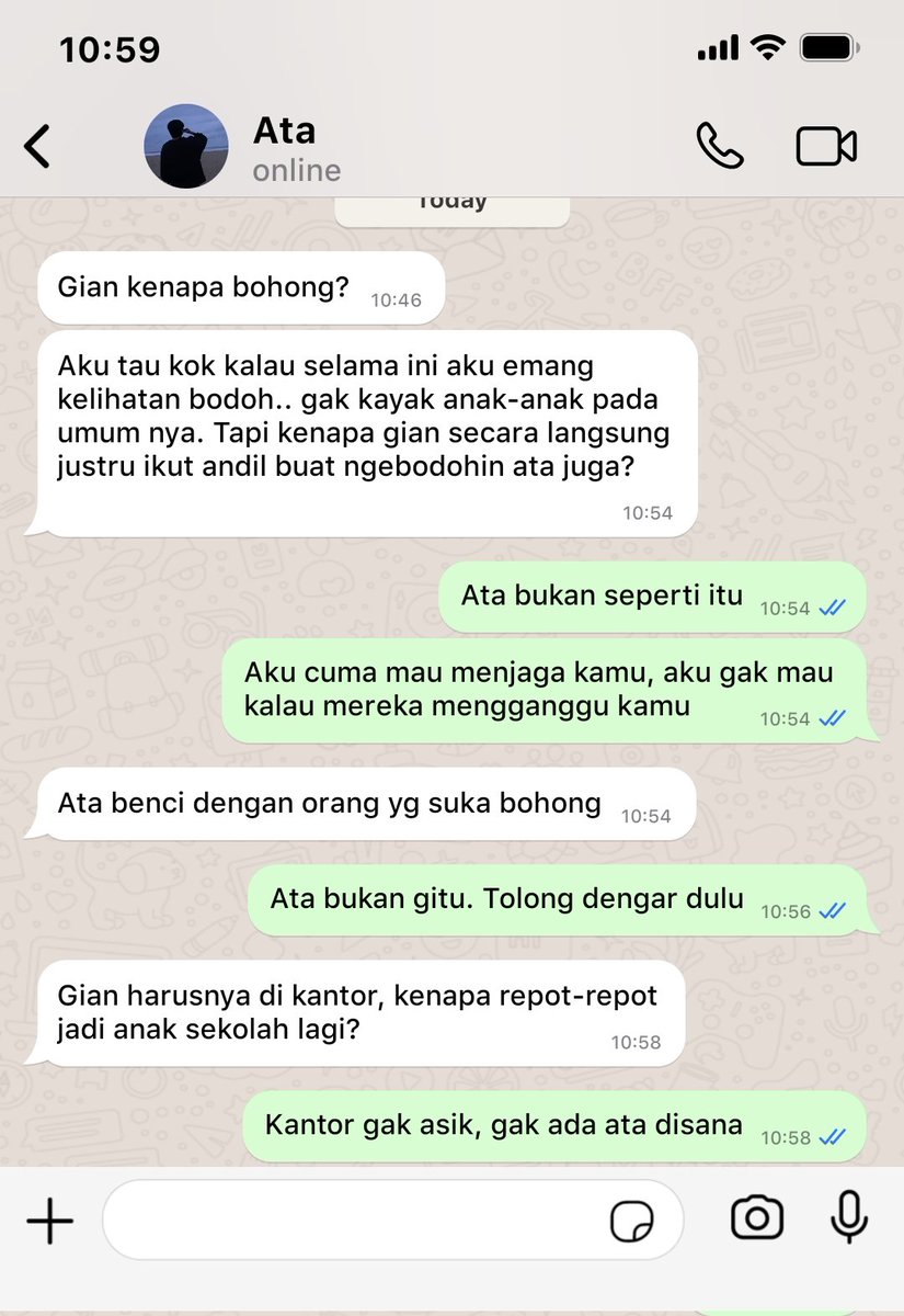 layofgold's tweet photo. Taekook lokal AU — 𝐒𝐀𝐇𝐀𝐘𝐀

"Menyadari Ata tak pernah benar-benar bahagia di masa remajanya, Gian rela menjadi sahaya—menyamar sebagai siswa SMA, hanya untuk melindungi dan membiarkan Ata merasakan hidup yang seharusnya"

Cw // agegap https://t.co/yvKoILtVTh