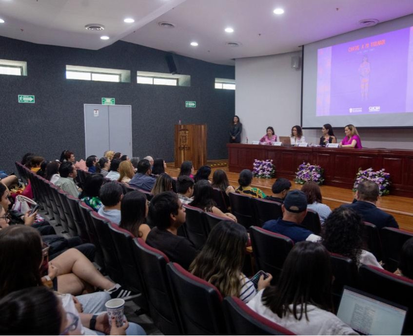 Presenta egresada del CUCSH su libro “Cartas a mi violador”

El libro, publicado en 2024, habla de la violencia sexual infantil desde las vivencias de la autora y una crisis de salud pública nacional #ComunidadCUCSH
<a href="/CelesteRazon/">Celeste Razón</a>

cucsh.udg.mx/noticias/prese…