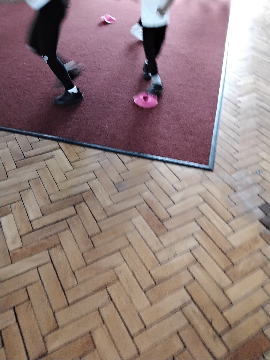wyndclf's tweet image. Year 2 really enjoyed their PE. They demonstrated dodging techniques with their peers. 
#Dodging #WPS #LeighTrust #Year2 #Article31 #RRSA