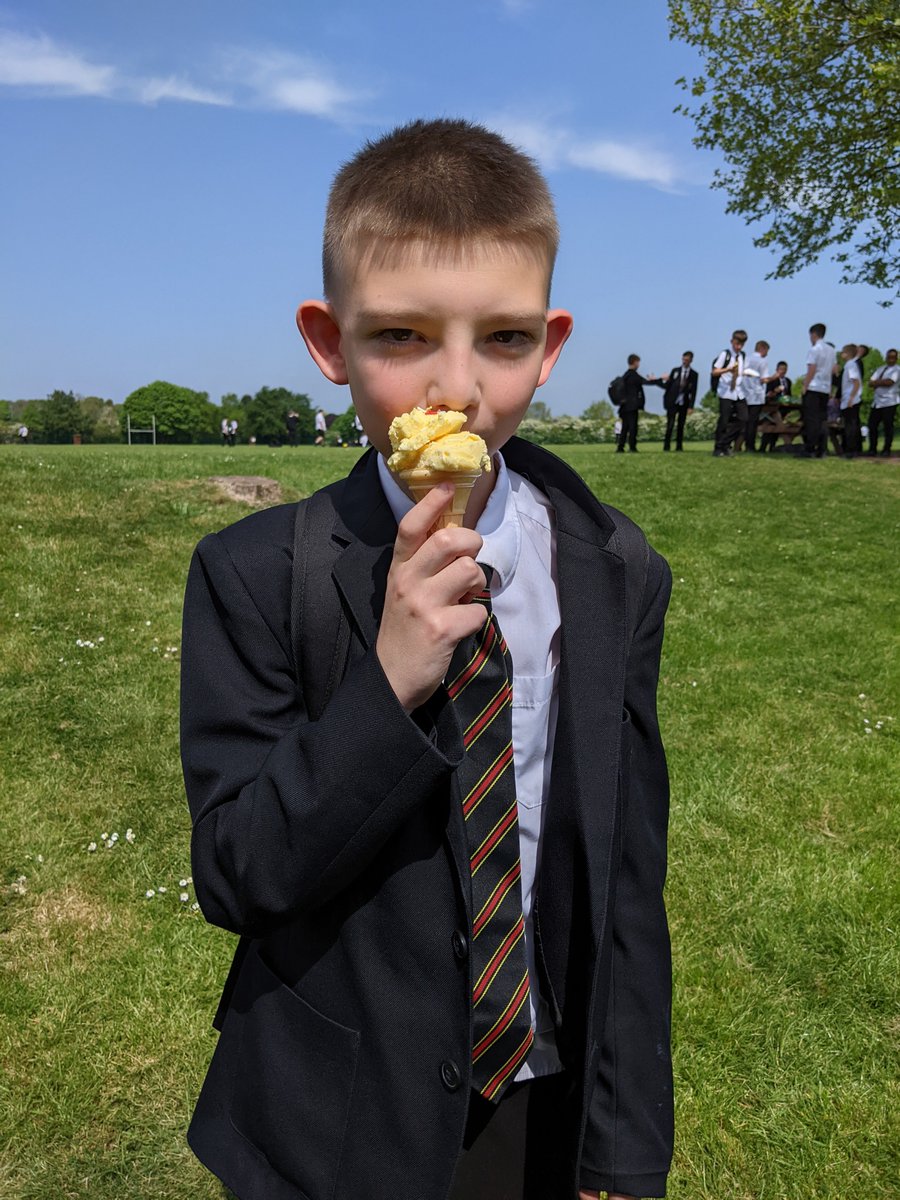friaryschool's tweet image. Darwin House Week - eating ice-cream to support the Max &amp;amp; George Trust...