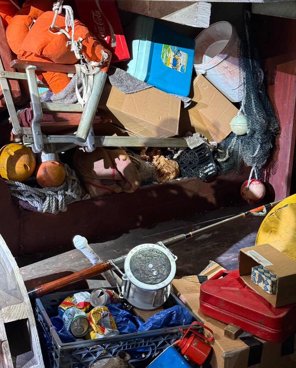 How many items can you spot from the 1975 classic?

From Quint’s fishing gear to those iconic yellow barrels, The Shark Is Broken set is packed with nods to the original Orca. Look closely… 👀🦈

#TheSharkIsBroken #UKTheatre #UKTour #JAWS