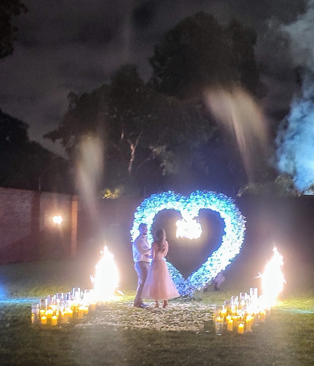 24 de Abril.
Victoria &amp; Paul.
Bendigo este Compromiso.
