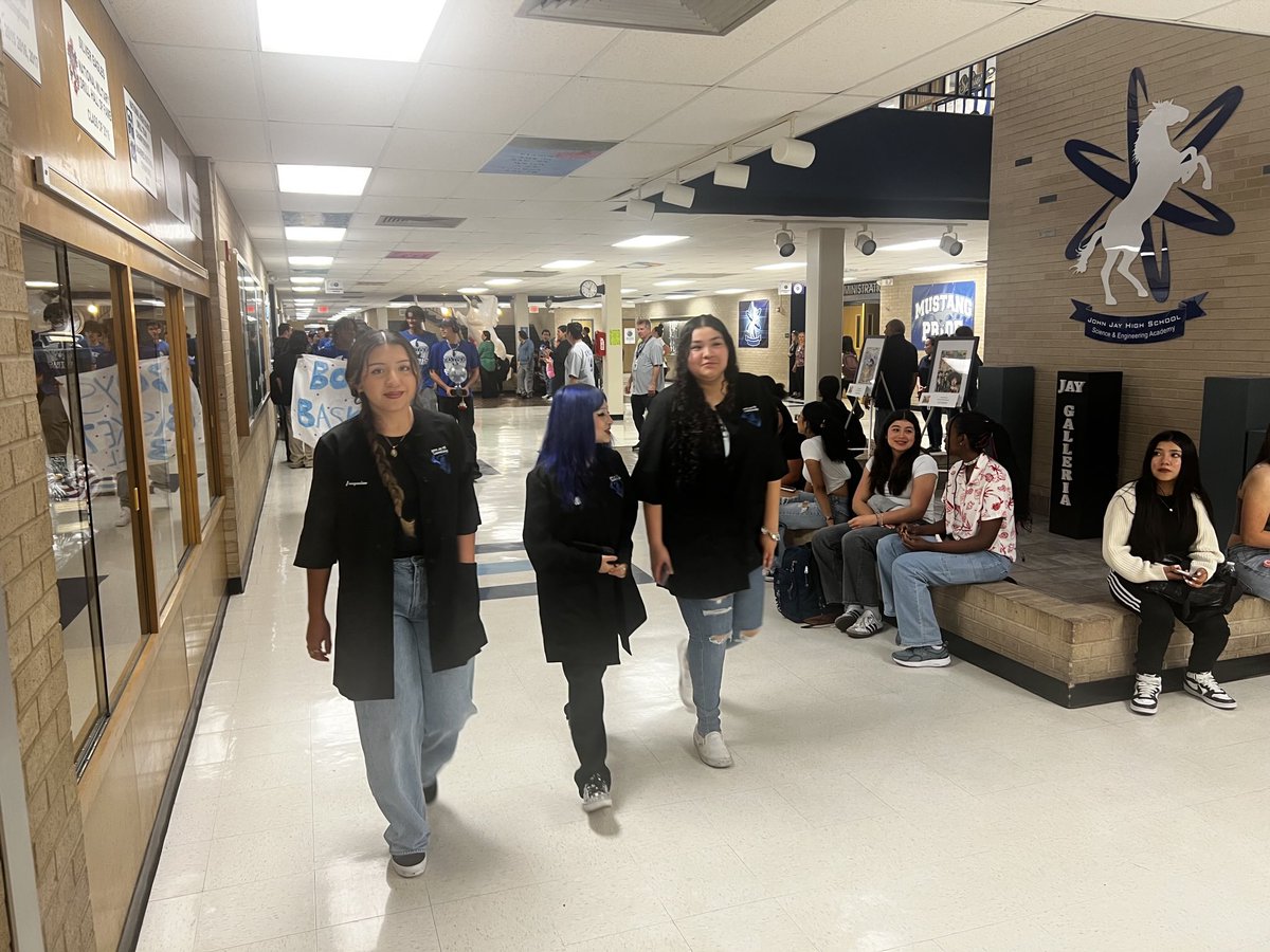 Daniel Mendoza (@bigdoza51) on Twitter photo The Parade of Champions at 7611. We our Mustang proud of all our students reMarbachable achievements this school year! โฆ<a href="/NISDJay/">John Jay High School</a>โฉ โฆ<a href="/NISDJaySEA/">John Jay SEA</a>โฉ The Parade of Champions at 7611. We our Mustang proud of all our students reMarbachable achievements this school year! โฆ<a href="/NISDJay/">John Jay High School</a>โฉ โฆ<a href="/NISDJaySEA/">John Jay SEA</a>โฉ