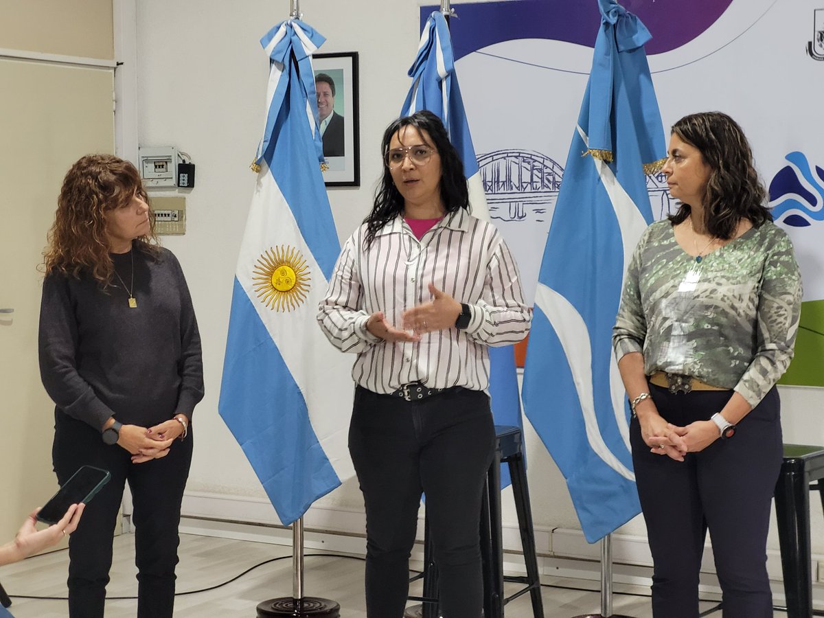 tanapasqualini's tweet photo. #MuniExpress suma nuevos trámites para facilitar la vida a las y los contribuyentes. 
Ahora se puede cargar la documentación del registro del automotor para que la ciudadanía neuqunia acceda a la bonificación de 6 meses de patente https://t.co/eo9qGXjjJs
