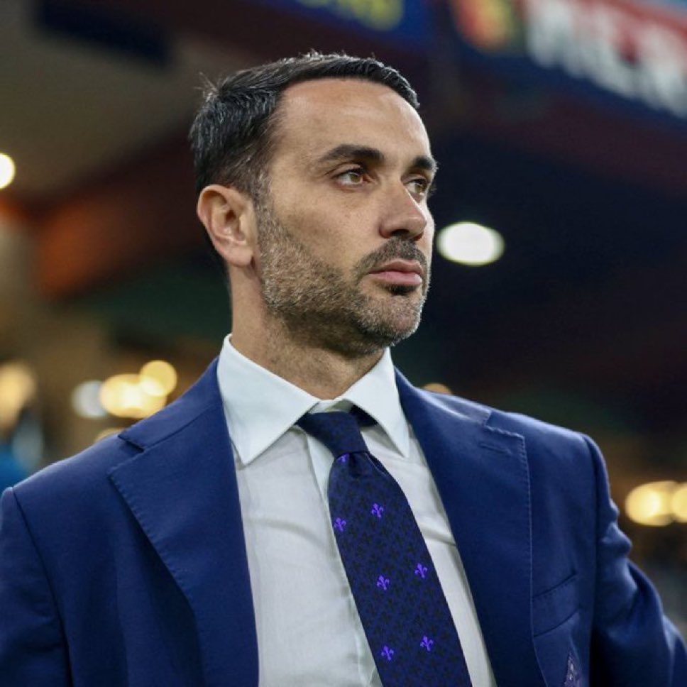 🚨⚜️ Palladino signs new deal with Fiorentina until 2027!

Shock for everyone, even him!

“This came as a surprise even for me. President Commisso told me 30 minutes ago, it was very emotional and shows the faith he has in me.”

This move crushes rumors of him being on the hot