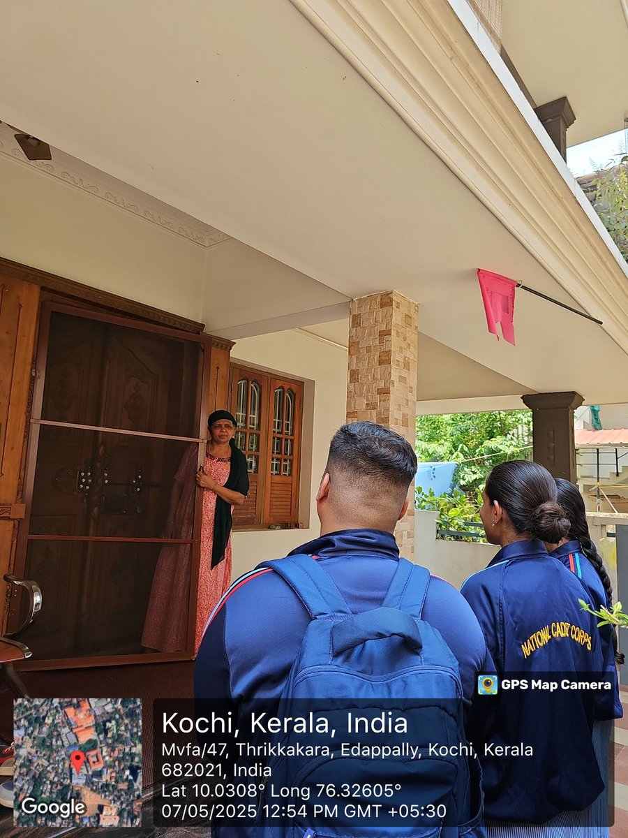 GP_HQ_EKM_NCC's tweet photo. 272 Cdts from NCC Gp HQ Ernakulam participated in mock drill organised by District administration Ernakulam.Awareness carried out at Edapally,Thevara &amp;Aluva.Activities include door to door awareness, Demonstrations,Use of placards &amp; Control of traffic
@HQ_DG_NCC @NCC_KER_LAK_DTE https://t.co/I1WkhiD6LX