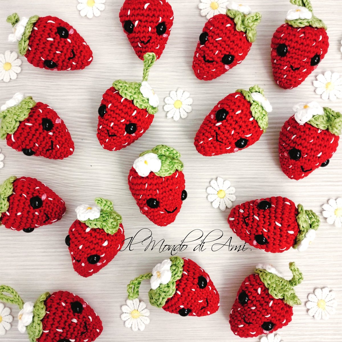 Bomboniere primaverili 🍓
-
#fragole #strawberries #amigurumi #bomboniere #keychain #portachiavi #handmade #crochet #fattoamano #uncinetto #crochet #ganchillo #dropsyarn #dropsfan #dropsdesign #dropsmuskat #withoutpattern #freehandmade #originaldesign
