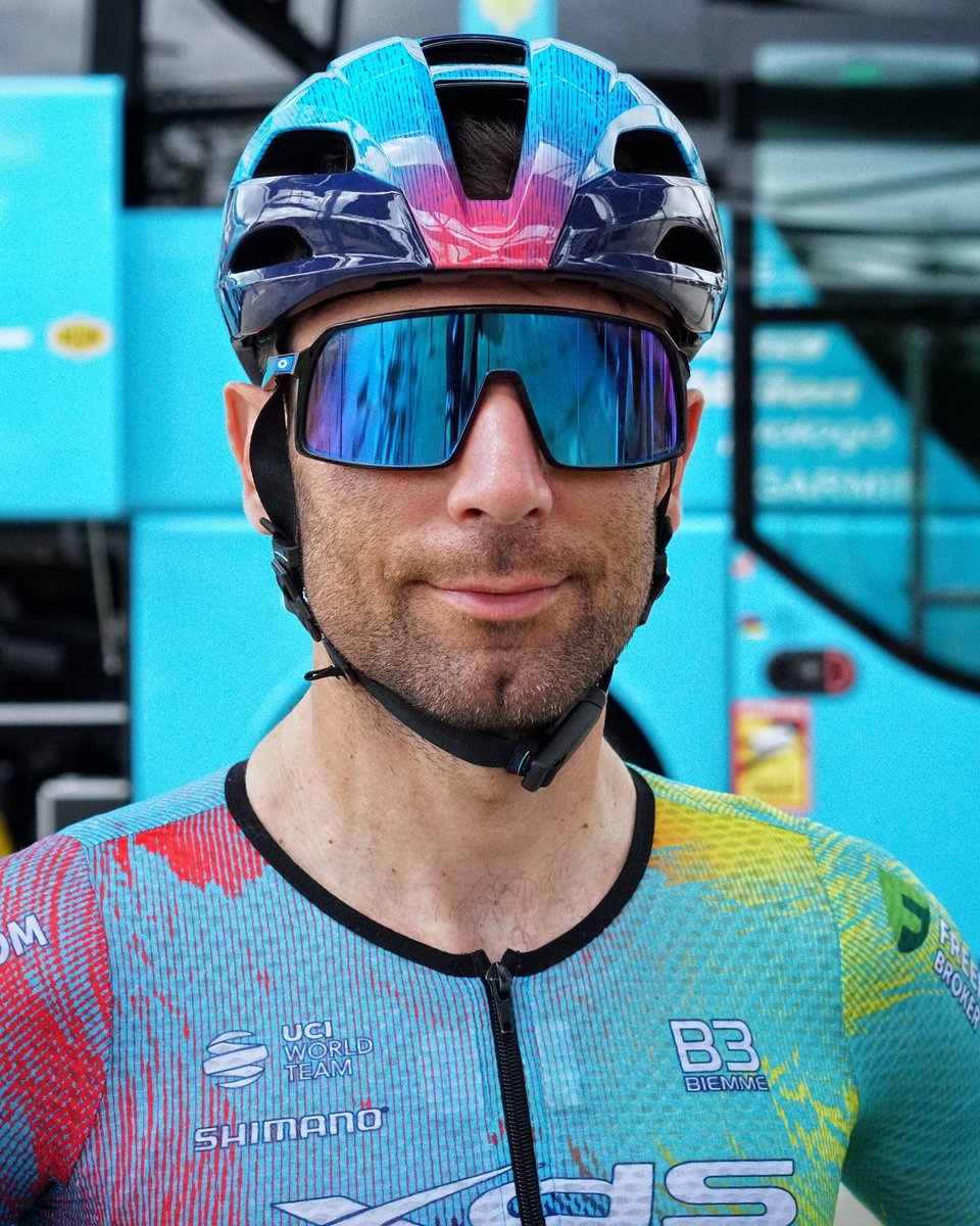 XDS Astana Team (@xdsastanateam) on Twitter photo 🔥 PHOTOS:
First pictures of our new XDS helmets!
We will debut in these helmets in two days at <a href="/giroditalia/">Giro d'Italia</a>!
#XDSAstanaTeam 🔥 PHOTOS:
First pictures of our new XDS helmets!
We will debut in these helmets in two days at <a href="/giroditalia/">Giro d'Italia</a>!
#XDSAstanaTeam