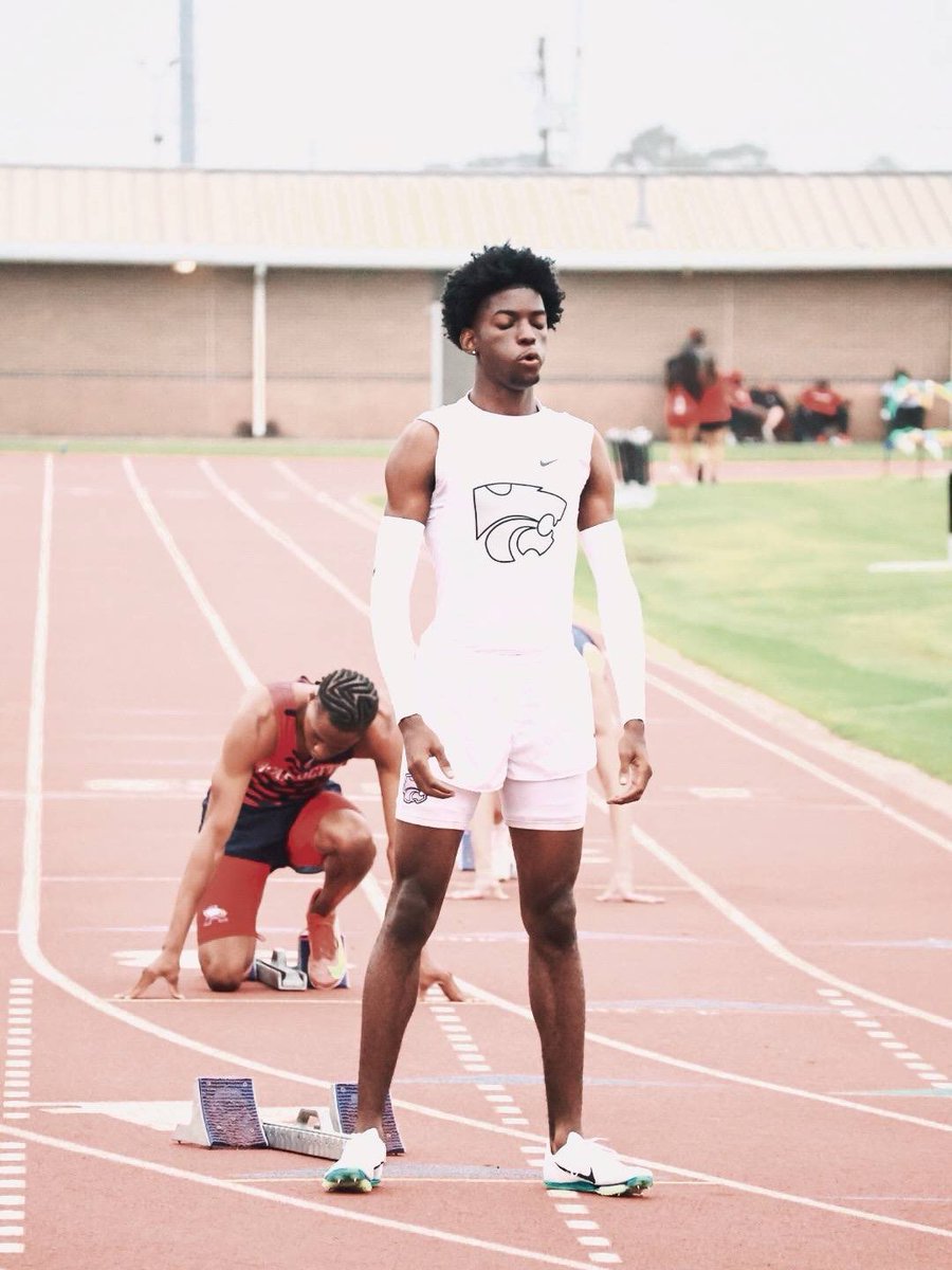 CTubbs2026's tweet image. My Junior season has officially came to an end. It’s been a season of highs and lows but i’m glad at the growth and times that I achieved. Being consistent was my main goal this season and I’m thankful for the opportunities i’ve been given #agtg #LLJ