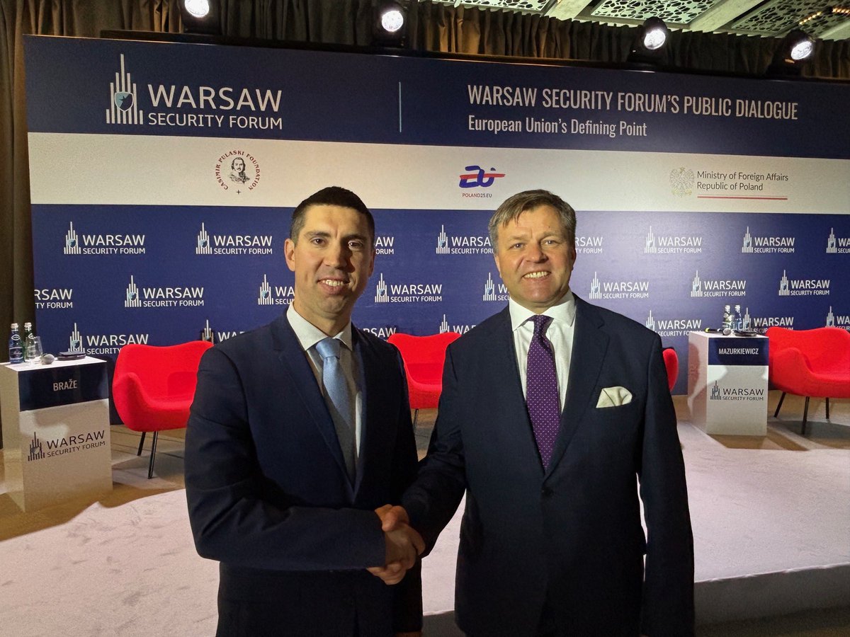 CoD (@communityofdem) on Twitter photo SG Mantas <a href="/Adomenas/">Mantas Adomėnas</a> met with Moldova’s Deputy PM and Minister of Foreign Affairs <a href="/MihaiPopsoi/">Mihai Popșoi</a> during the #WarsawSecurityForum SG Mantas <a href="/Adomenas/">Mantas Adomėnas</a> met with Moldova’s Deputy PM and Minister of Foreign Affairs <a href="/MihaiPopsoi/">Mihai Popșoi</a> during the #WarsawSecurityForum