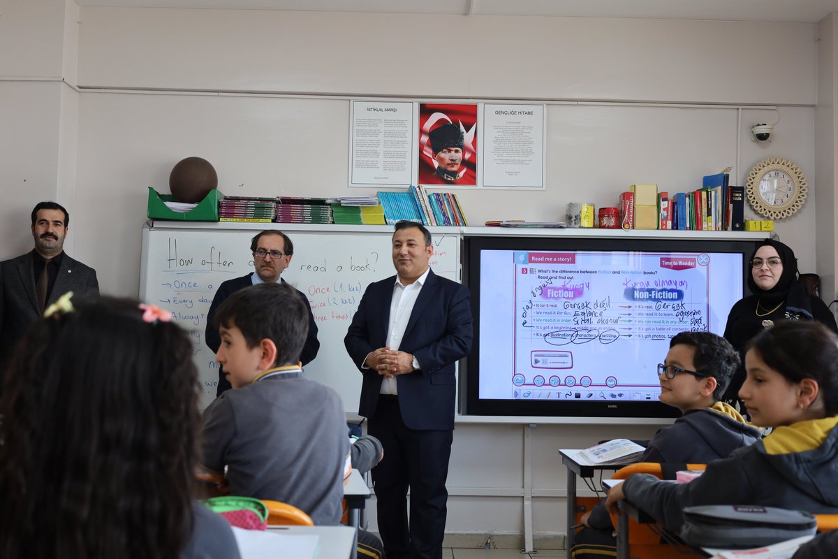 Kaymakamımız  Sn. Yusuf Durani DİNÇ, Özel  Güneş Kolejini ziyaret ederek İdareci Öğretmen ve Öğrencilerle bir araya geldi.Kaymakamımıza İlçe Milli Eğitim Müdürü Seyfullah Karapınar ve Özel Öğretimlerden Sorumlu Şube Müdürü Ahmet Nuri Akgün eşlik etti.