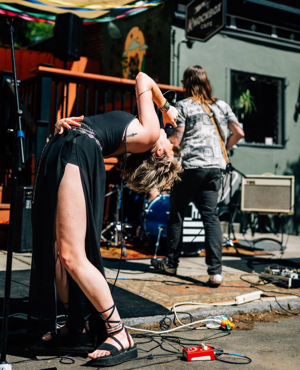 Humilitarian tweet media