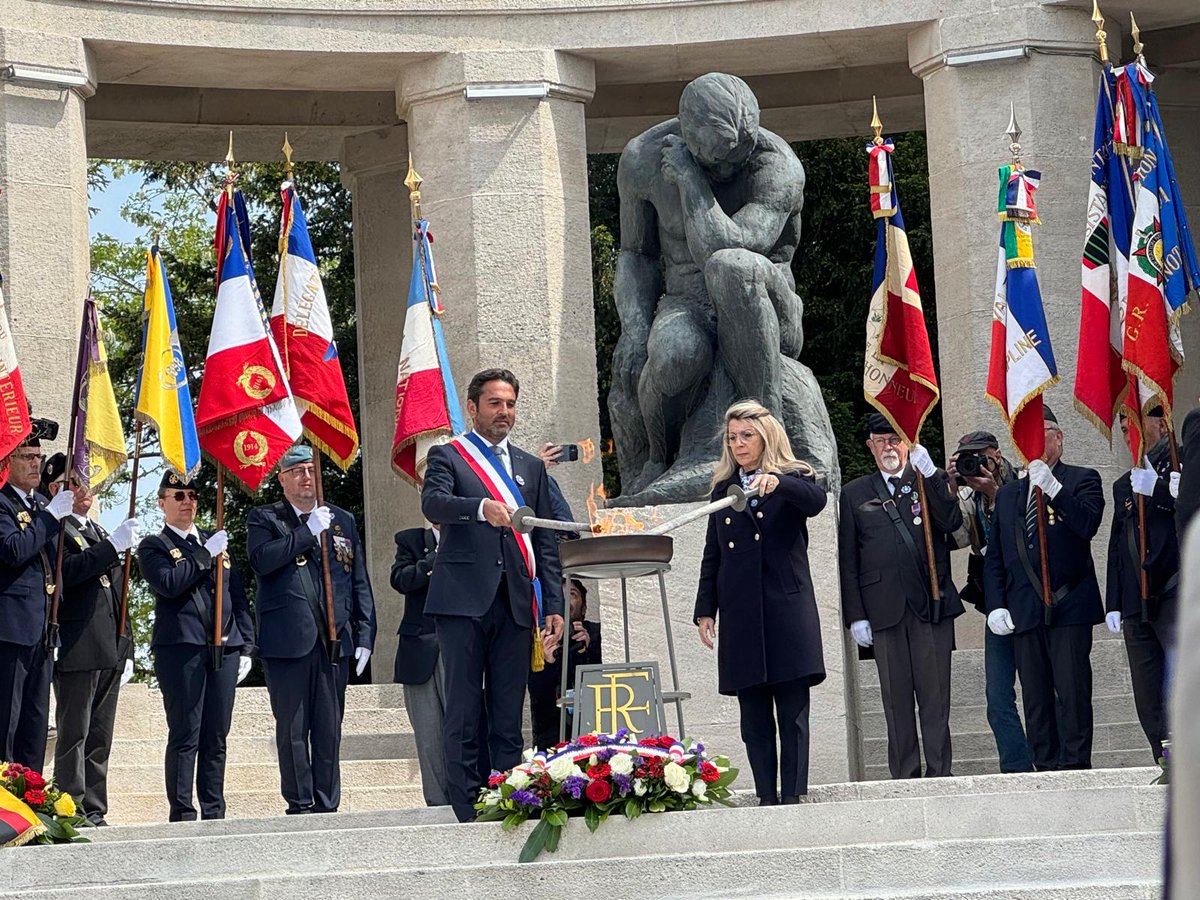 Cérémonie du 80ème anniversaire de la signature de la Reddition à Reims. 
<a href="/MIRALLESMP/">Patricia Miralles</a> Ministre chargée de la Mémoire et des Anciens combattants était présente aux côtés du maire de Reims et des autorités allemandes pour célébrer cet événement. 
L'émotion était forte !