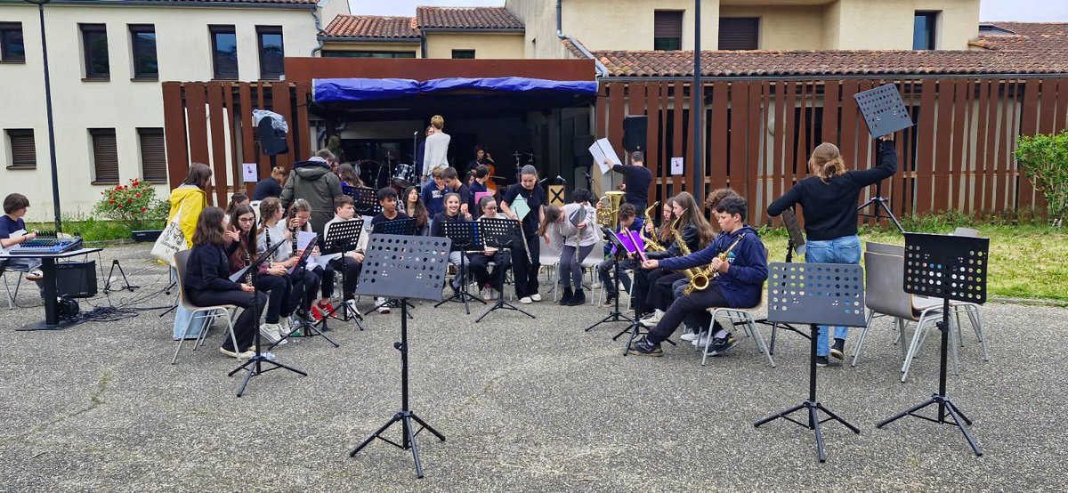 JeanRostandGers's tweet image. Rencontre au #lyceebossuetcondom pour les élèves du @JeanRostandGers inscrit dans le projet @Orchestreecole 🎼🎵🎶
@actoulouse @dsden_32 @menal84