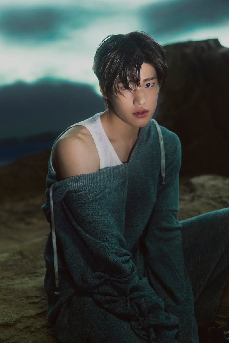RIIZE_official's tweet photo. ODYSSEY - EARTH Archive 

RIIZE 라이즈 The 1st Album 【ODYSSEY】
➫ 2025.05.19 6PM (KST)

💿Pre-order
https://t.co/acn5swBy77

#RIIZE #라이즈
#RISEandREALIZE
#ODYSSEY https://t.co/jcDSxD0En9