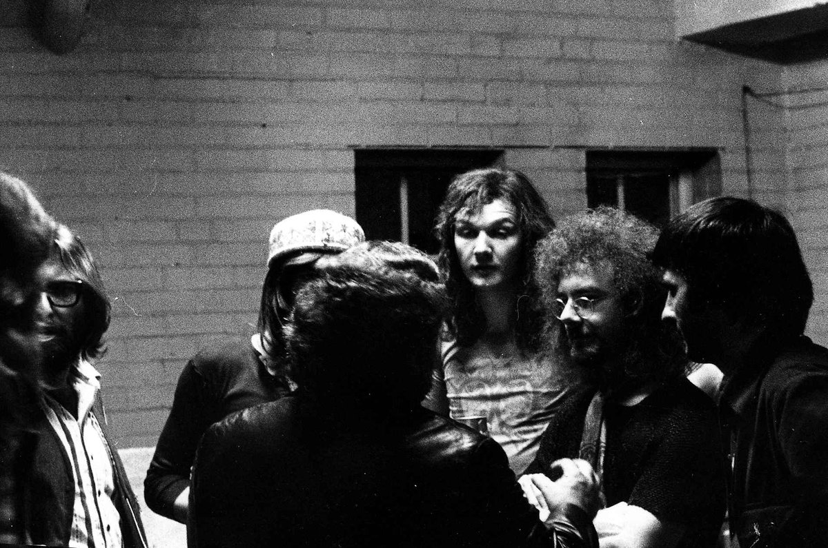 On the latest Hugh's Archive Deep Dive: Dee Anthony meeting with members of King Crimson at the start of the US Tour in February 1972. dgmlive.com/news/managing-…