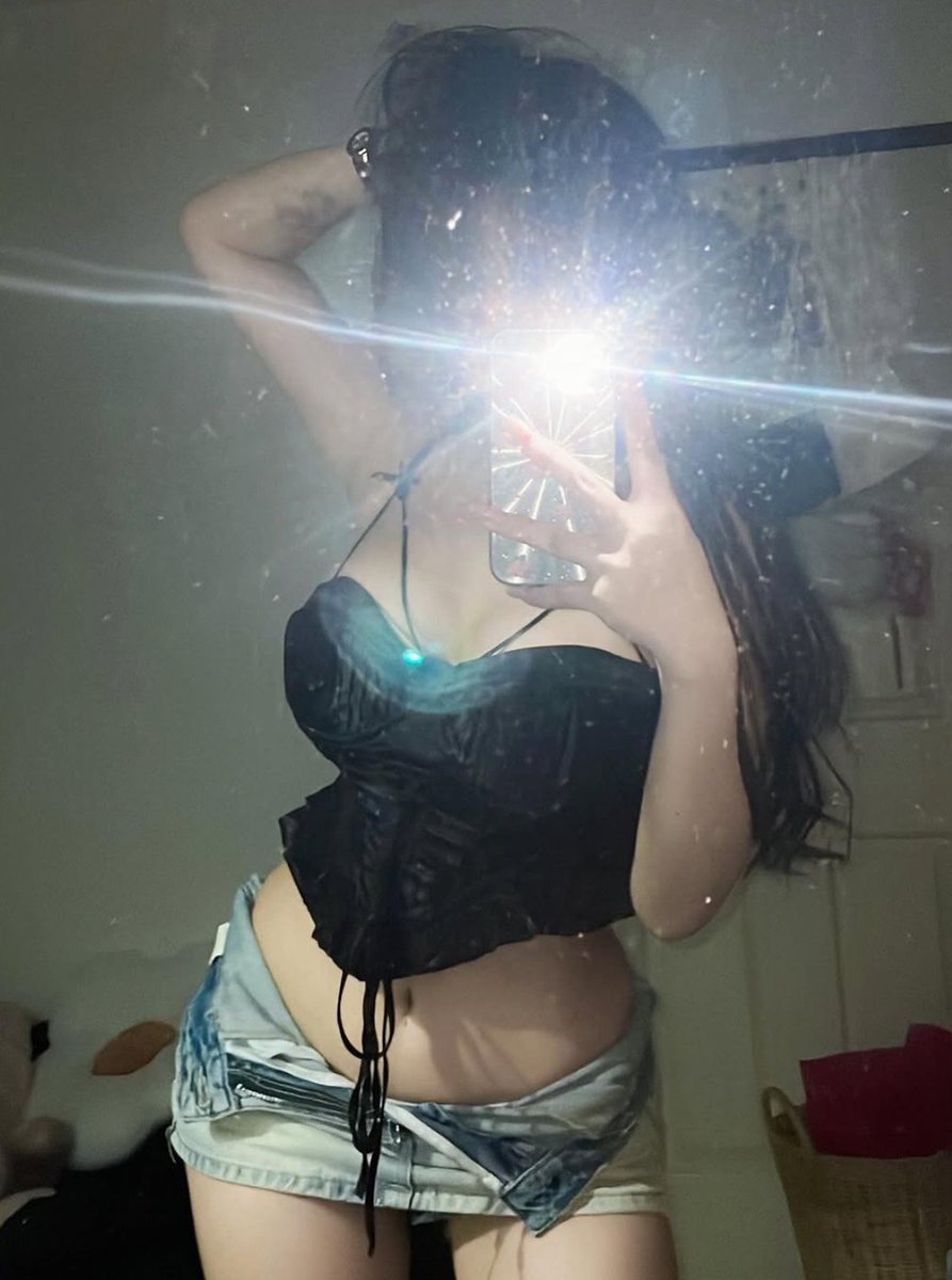 你会 爱 上我吗？不会的话晚上来我家，我教你😍😋
#新加坡约炮 #新加坡交友 #新加坡骚货 #新加坡 #新加坡学生妹 #新加坡小姐姐 #SG #芽笼666 #Singapore #制服诱惑 #乌节路 #后入式 #新加坡一夜情