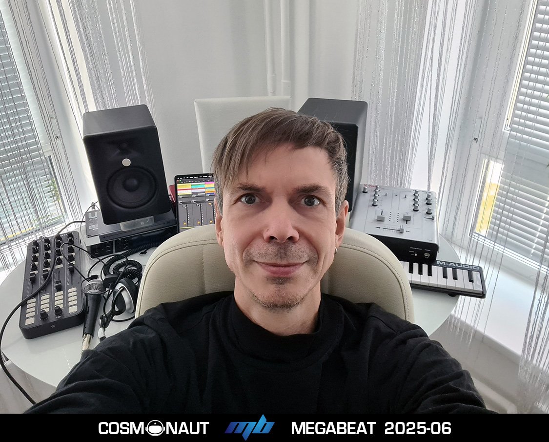 djcosmonaut's tweet photo. MegaBeat mix 2025-06  🎧👇👇
https://t.co/T1enrdk3A9

Radio show:
https://t.co/2nvtZO19Ly

______

#megabeat #radioshow #progressivehouse #indiedance #dj #radio #mix #djmix https://t.co/U9scTxAtBQ