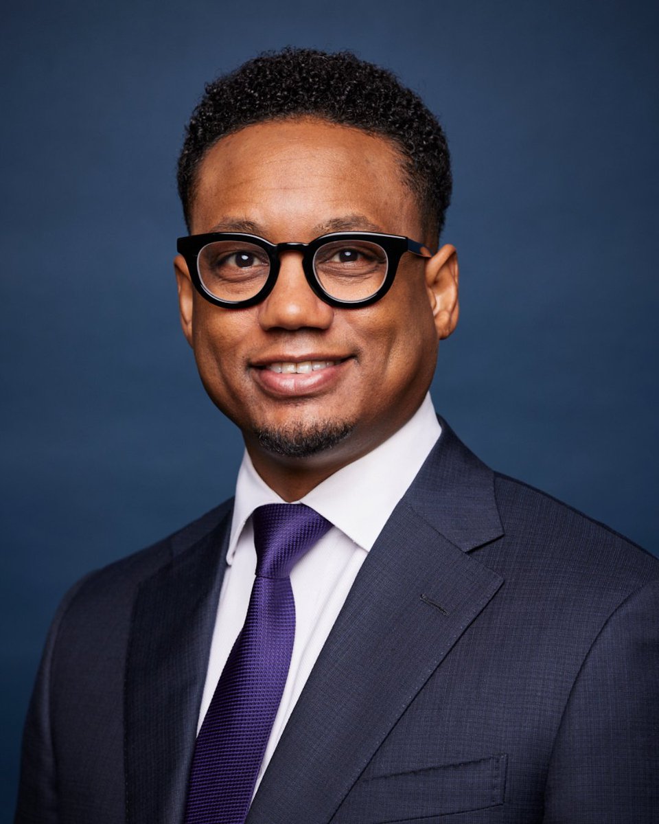 A hearty congratulations to the next dean of the Frances Payne Bolton School of Nursing, Ronald Hickman! A quadruple CWRU alumnus, Hickman currently serves as the associate dean for research.

Read more about this historic leadership transition: 
brnw.ch/21wStxt