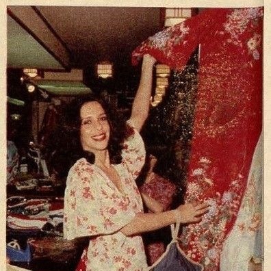 euostranger's tweet image. gal costa no japão, 1980.