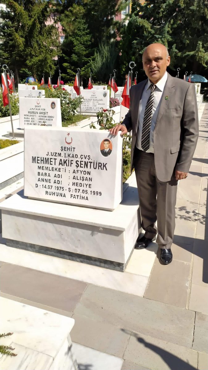 🇹🇷🇹🇷🇹🇷UNUTMADIK UNUTMAYACAĞIZ🇹🇷🇹🇷🇹🇷                            
 07.05.1999 da Diyarbakır /Dicle’de şehit olan ilçemiz Sultandağı nüfusuna kayıtlı Şehit J. Uzm.Çvş.Mehmet Akif ŞENTÜRK'ü şehadetinin 26 ncı senesinde saygı rahmet ve dua ile anıyorum.Ruhu Şad Mekanı Cennet Olsun..