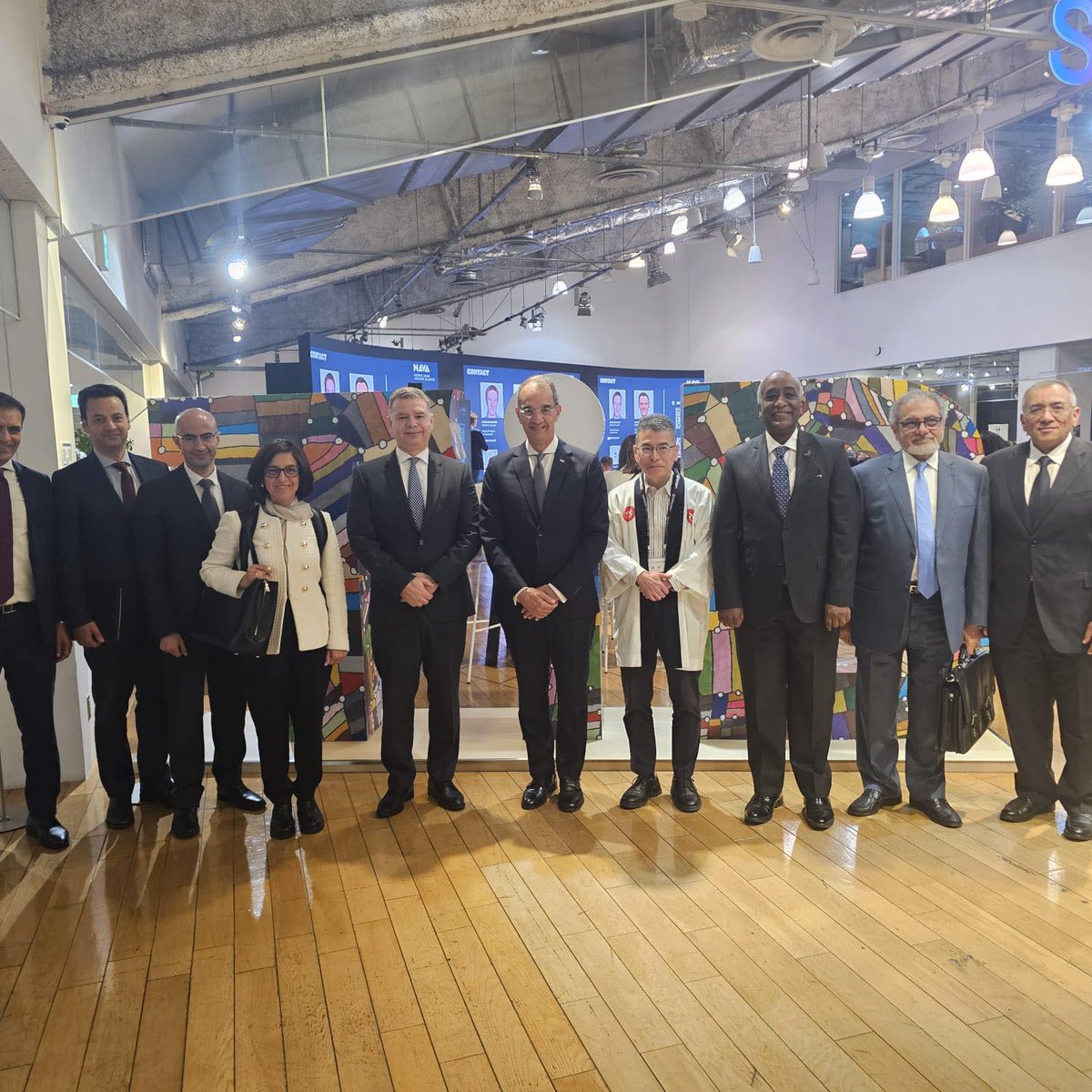 وزير الاتصالات يلتقي مسؤولي شركات يابانية لبحث فرص التعاون في مجال صناعة الإلكترونيات ويناقش مع مسؤولي منصة طوكيو للابتكار التعاون في دعم الابتكار الرقمي
tinyurl.com/423px65a
#قطاع_الاتصالات #صناعة_الإلكترونيات #الابتكار_الرقمي #التعاون_التكنولوجي #مصر_الرقمية